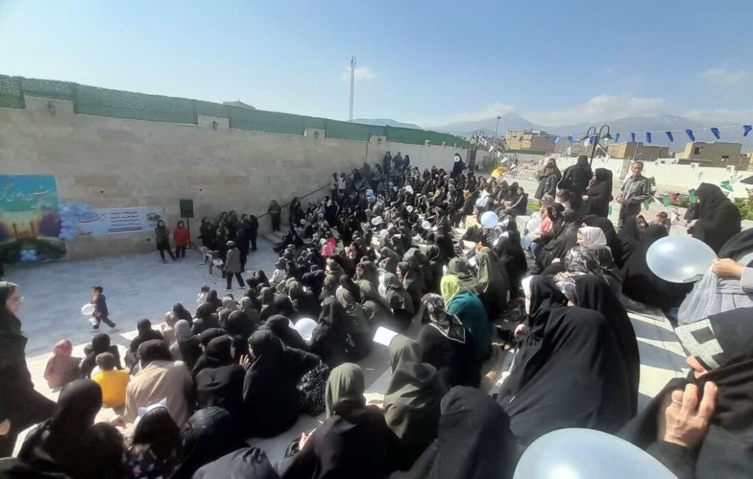 جشن بزرگ بانوی کرامت و نمایشگاه صنایع دستی در مرند