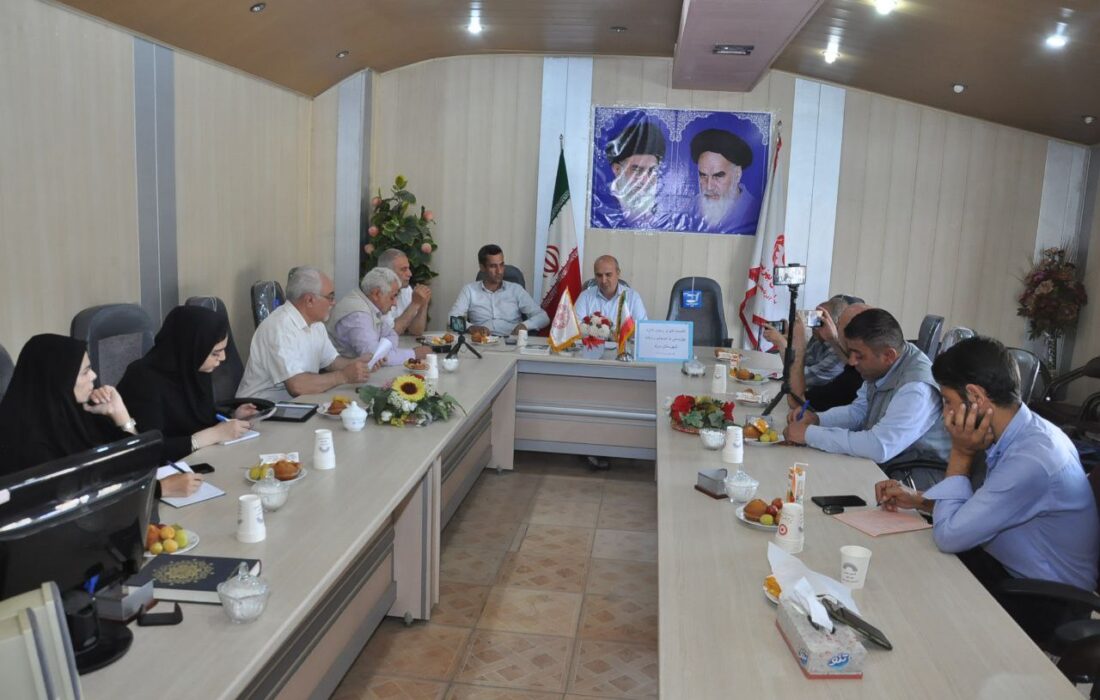 نشست خبری رئیس بهزیستی مرند با اصحاب رسانه