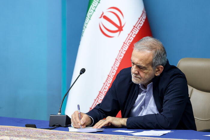 انتصاب سه عضو شورای عالی فضایی از سوی پزشکیان