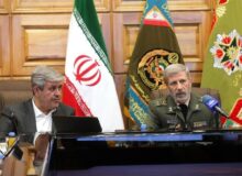 تا پای جان در دفاع از نظام اسلامی ایستاده ایم