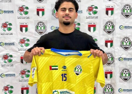 میلان یکه دهقان، بازیکن رده زیر ۱۹ سال، با تیم فوتبال Madenat FC دبی قرارداد امضا کرد